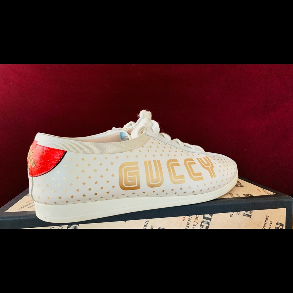 $890 - GUCCI Falacer Stars Bee Leather Logo Sneaker Shoes, 38/7.5US